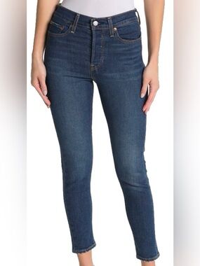 Levi’s Dark Wash Stretch Wedgie Skinny Jeans